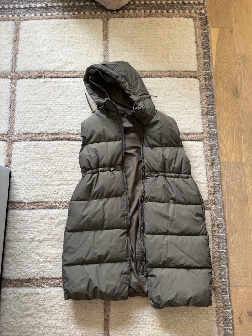 H&M maternity vest medium olive green